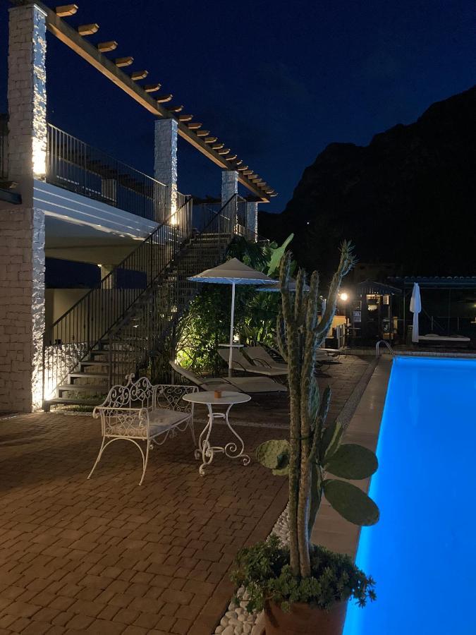 Residence Segattini Riva del Garda Exterior foto