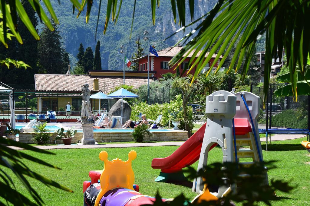 Residence Segattini Riva del Garda Exterior foto