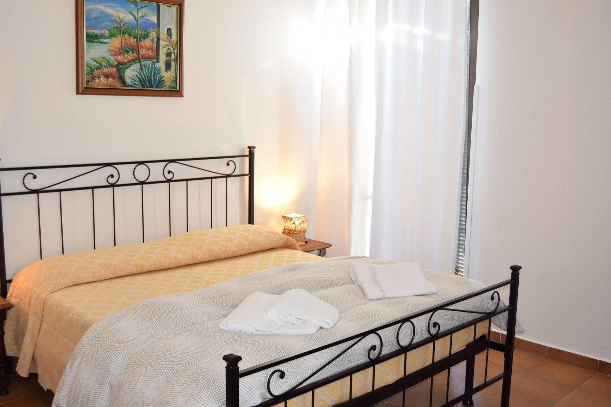Residence Segattini Riva del Garda Exterior foto