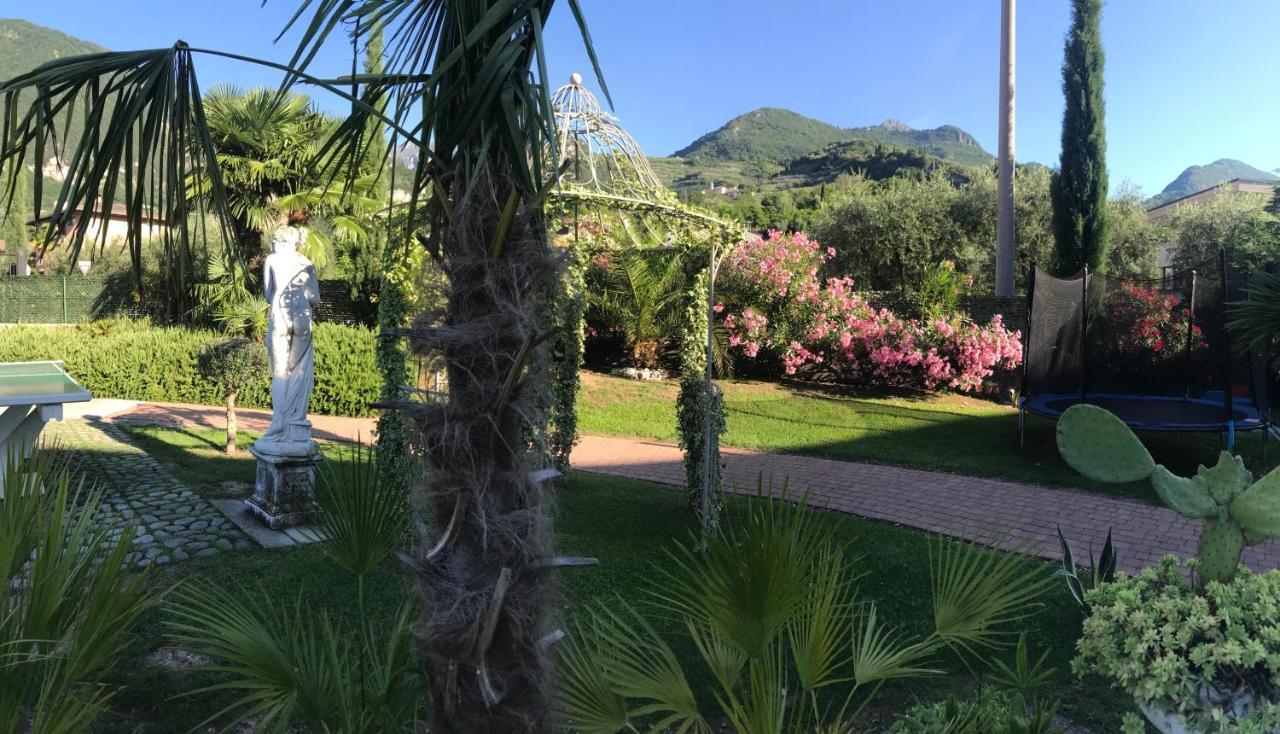 Residence Segattini Riva del Garda Exterior foto